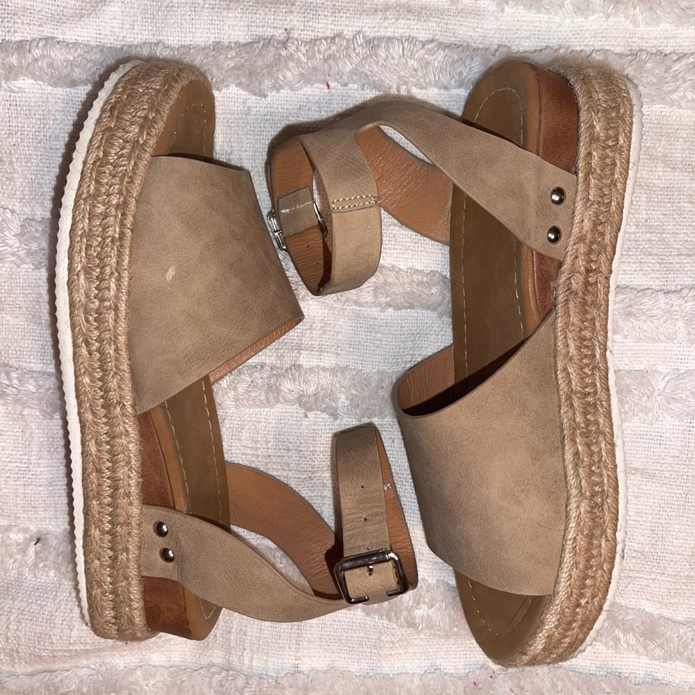 Tan Platform Sandals - Picture 3 of 6